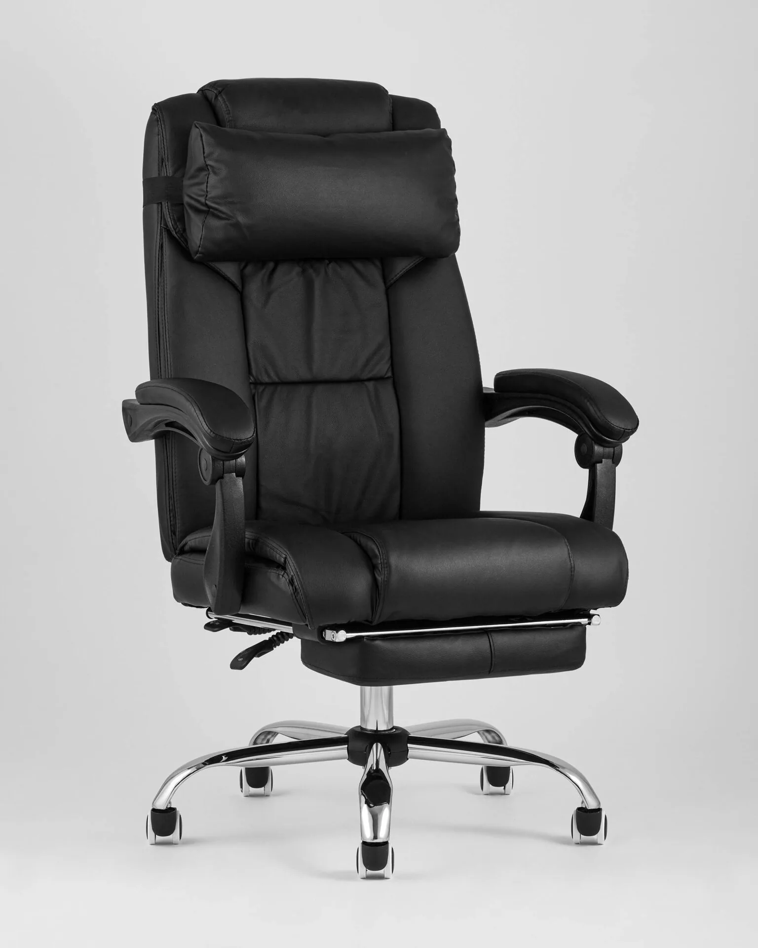 Кресло руководителя TopChairs Royal черное.